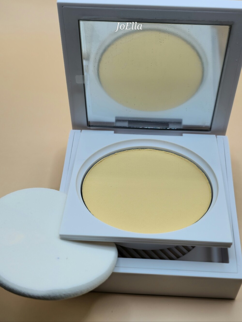 OFRA Banana Pressed Powder